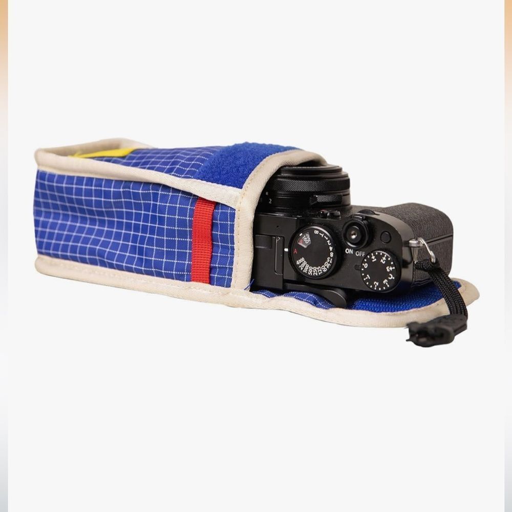 Long Weekend Camera Pouch Creme Multi Blue Grid Travel Case. NEW/Sealed - Picture 4 of 12